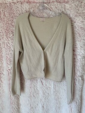 Light Cream V-Neck Button-Front Cropped Cardigan
